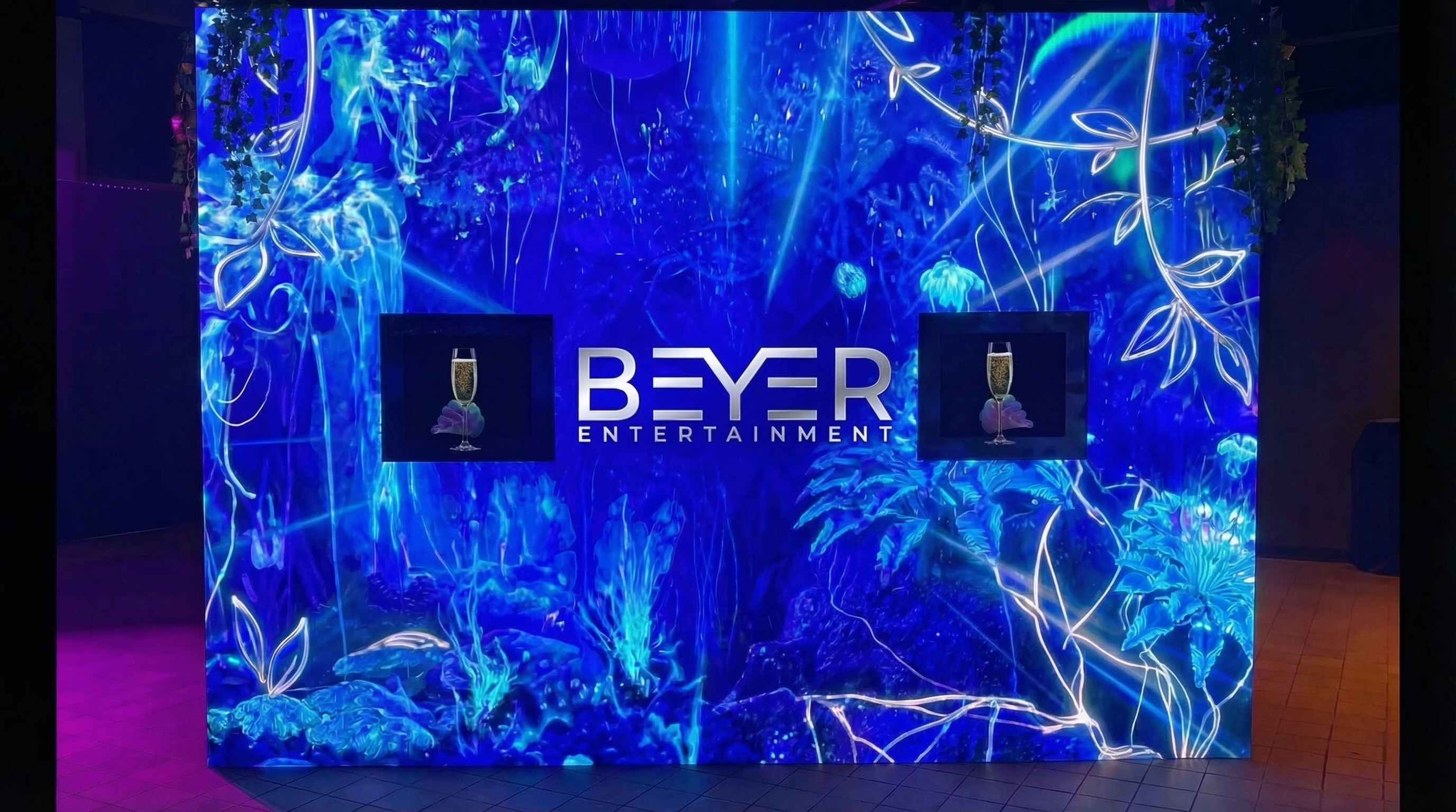 10ft LED Champagne Service Wall